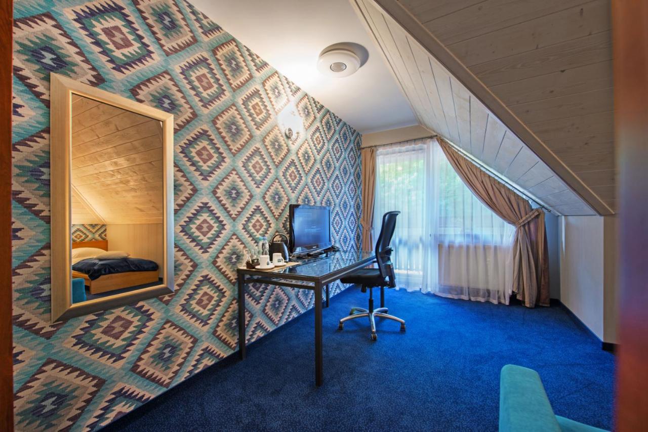 Hotel Zalesie Bochnia Bagian luar foto