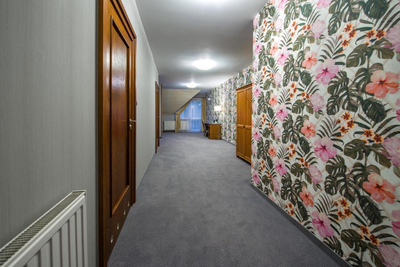 Hotel Zalesie Bochnia Bagian luar foto