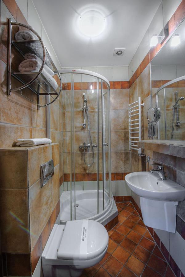Hotel Zalesie Bochnia Bagian luar foto